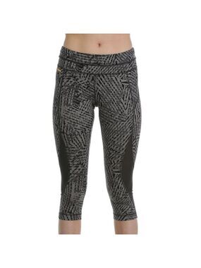 𝅺lolë Run Capris - Black Foliage - Size S